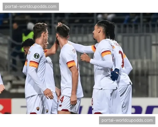 恩波利vs莱切半场结束，主裁判已出示四张黄牌，均为防守定位球犯规